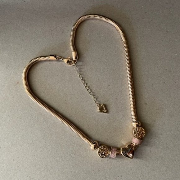 Guess Multi Charm Slides On an 17.5" Snake Chain with a 2.5" Extender - Picture 2 of 7